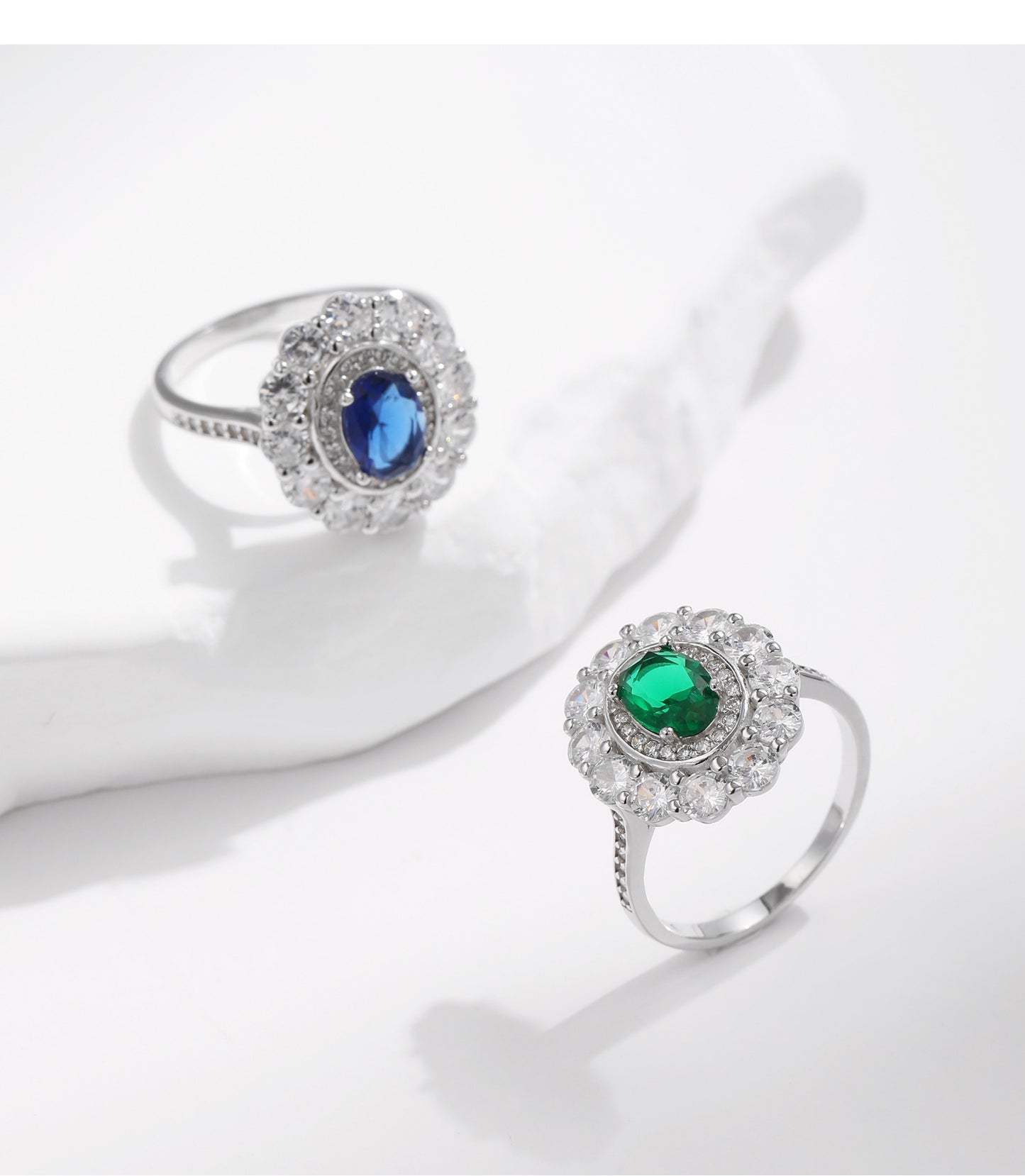 Planderful Gala Fireworks Ring – Retro Luxury with Stunning Zircon