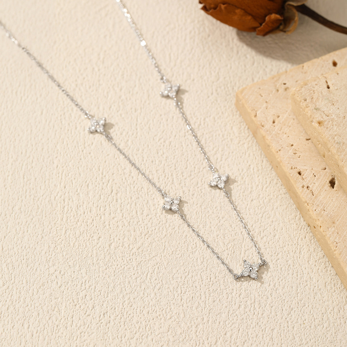925 Sterling Silver Clover Moissanite Necklace