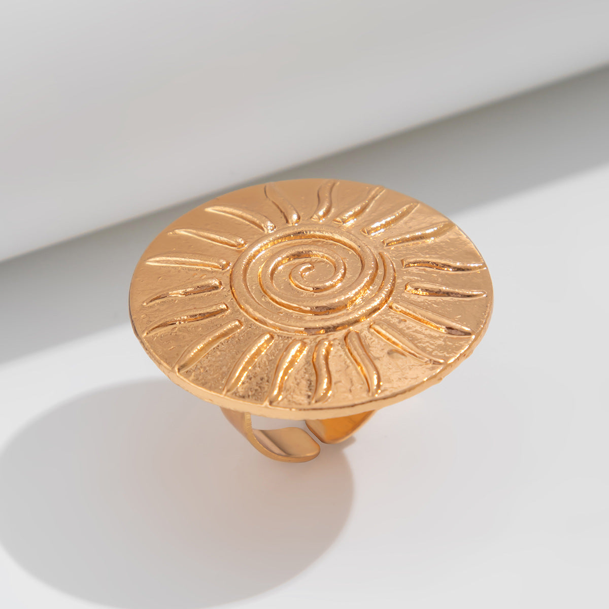 Planderful Vienna Verve Ring – Elegant Imitation Pearl Design