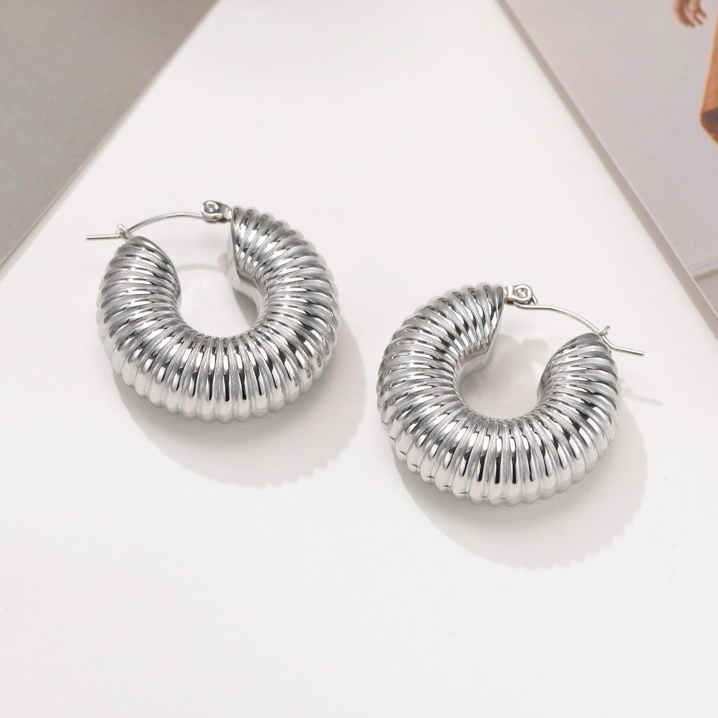Titanium Steel Hollow Earrings Golden C-Shaped Jewelry Wholesale