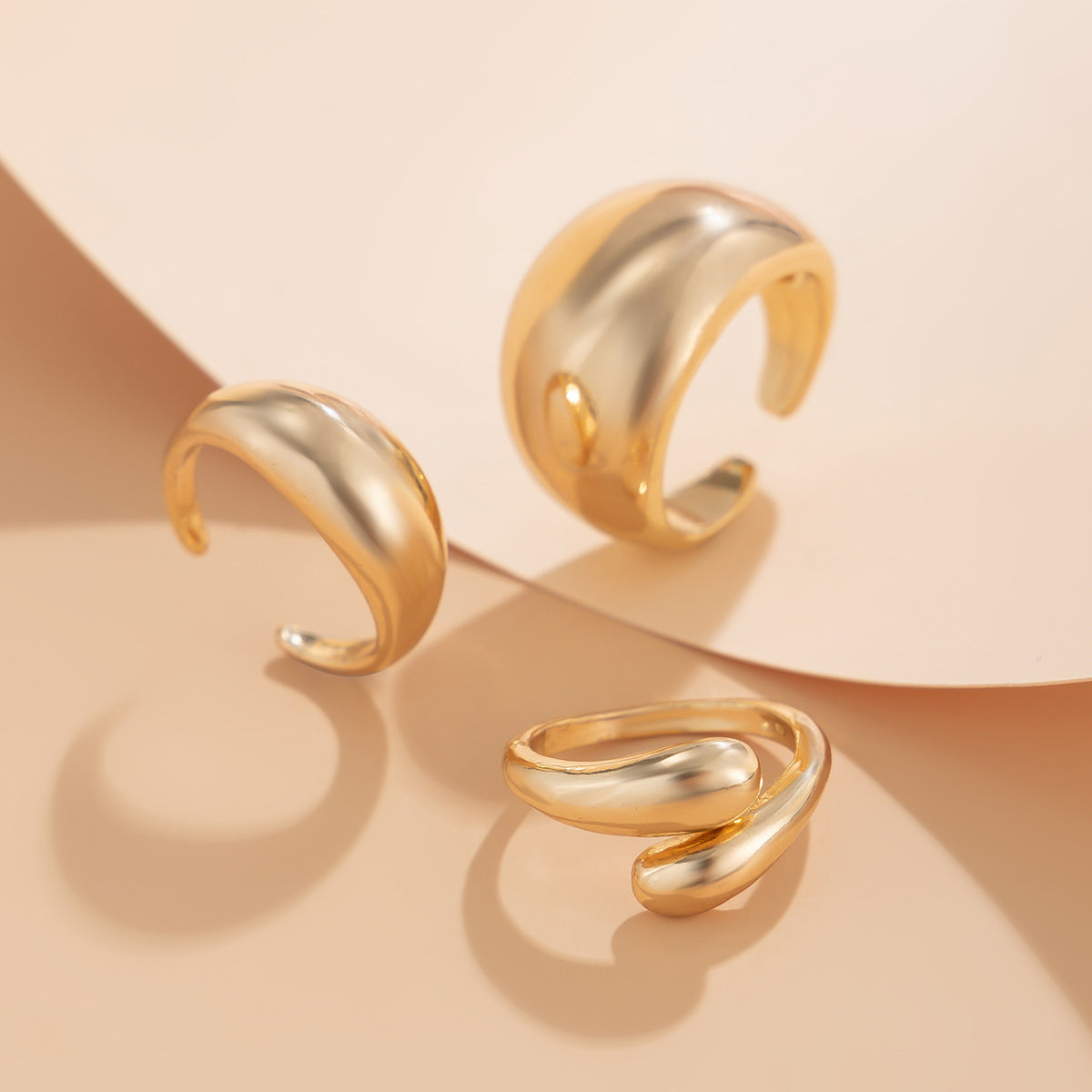 Planderful Vienna Verve Geometric Open Ring Lava Metal Texture For Modern Fashion Lovers