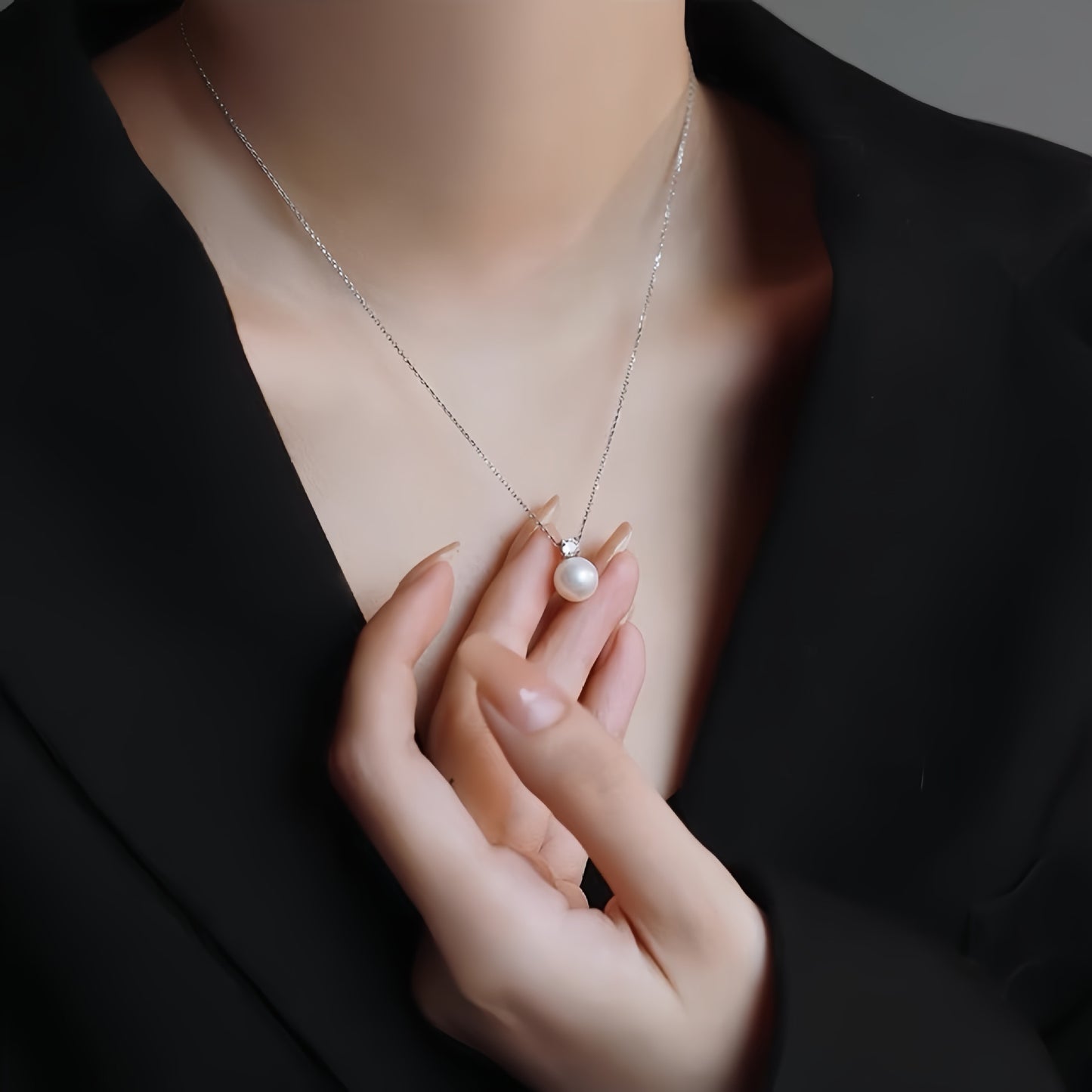 Planderful Sterling Silver Imitation Pearl Necklace For Women Exquisite Light Luxury Pendant Gift