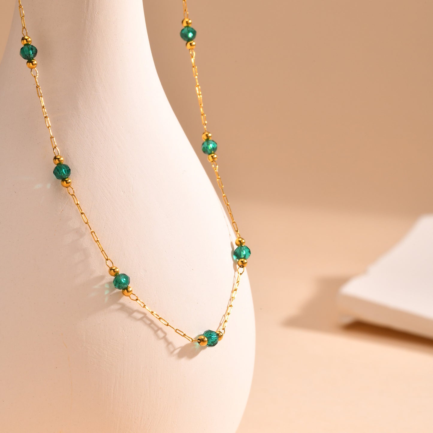 Fashion Personality Ladies Stainless Steel Black Cut Bead Necklace 18K Gold