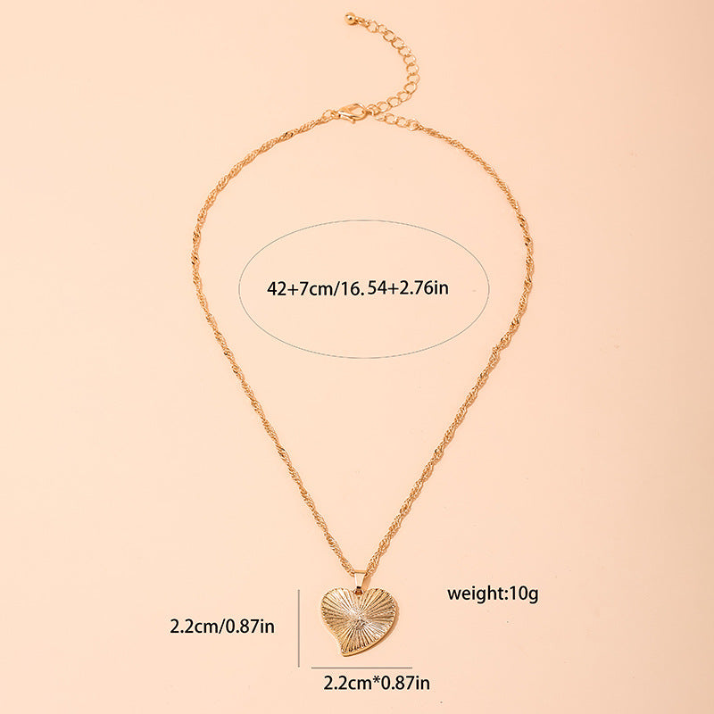 Wholesale European Retro Charm Necklace with Love Pendant