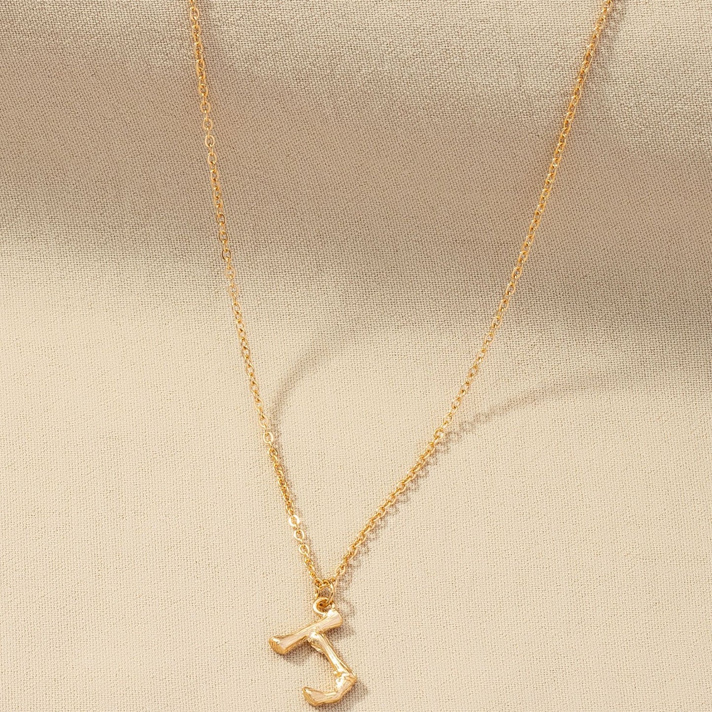 European and American Letter Pendant Necklace with Cold Indifferent Style