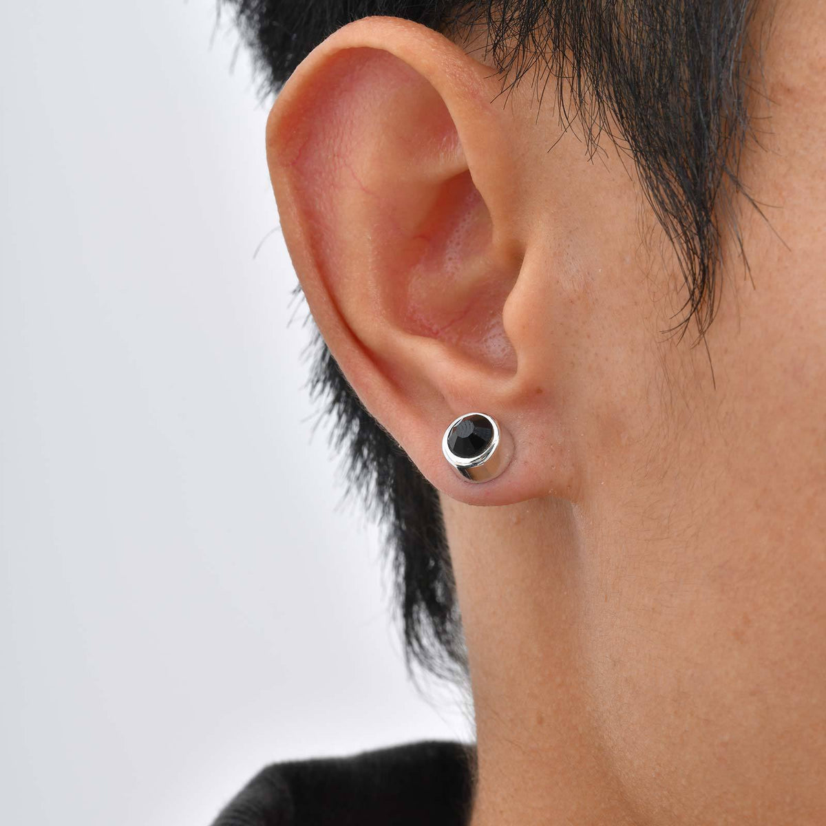 Zircon Stud Earrings — Black or Clear, 4–8 mm