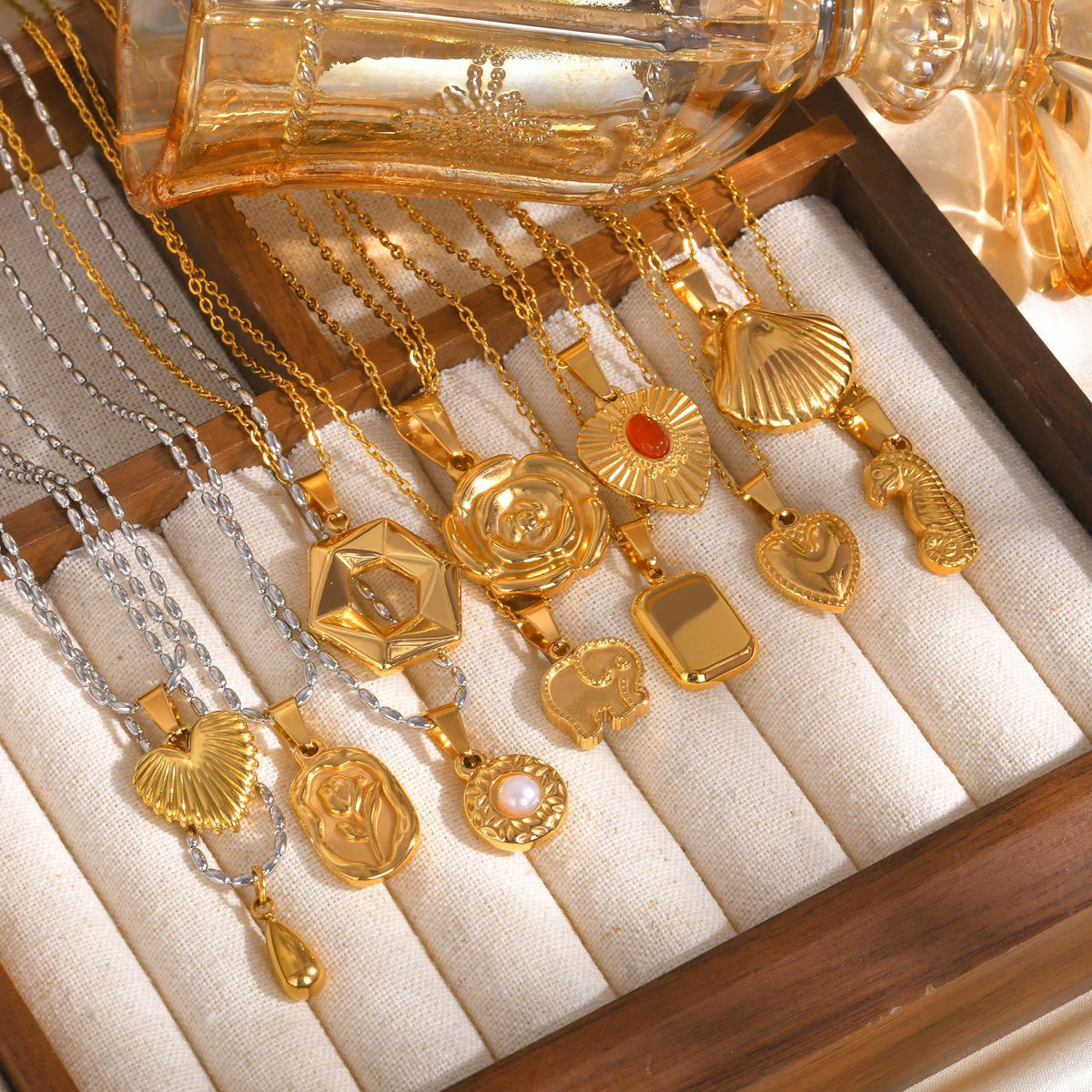 Stainless Steel Geometric Flower Imitation Pearl Irregular Flower Pendant Gold Necklace