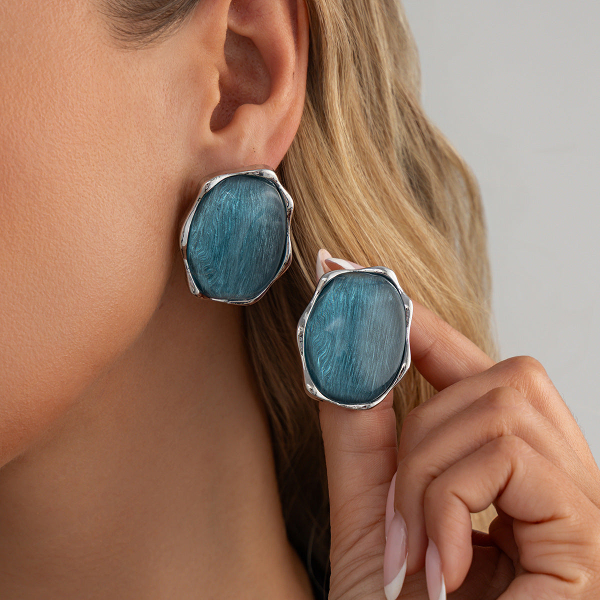 Planderful Vienna Verve Statement Stone Stud Earrings Brushed Texture Lava Stone Retro Design For Trendsetters