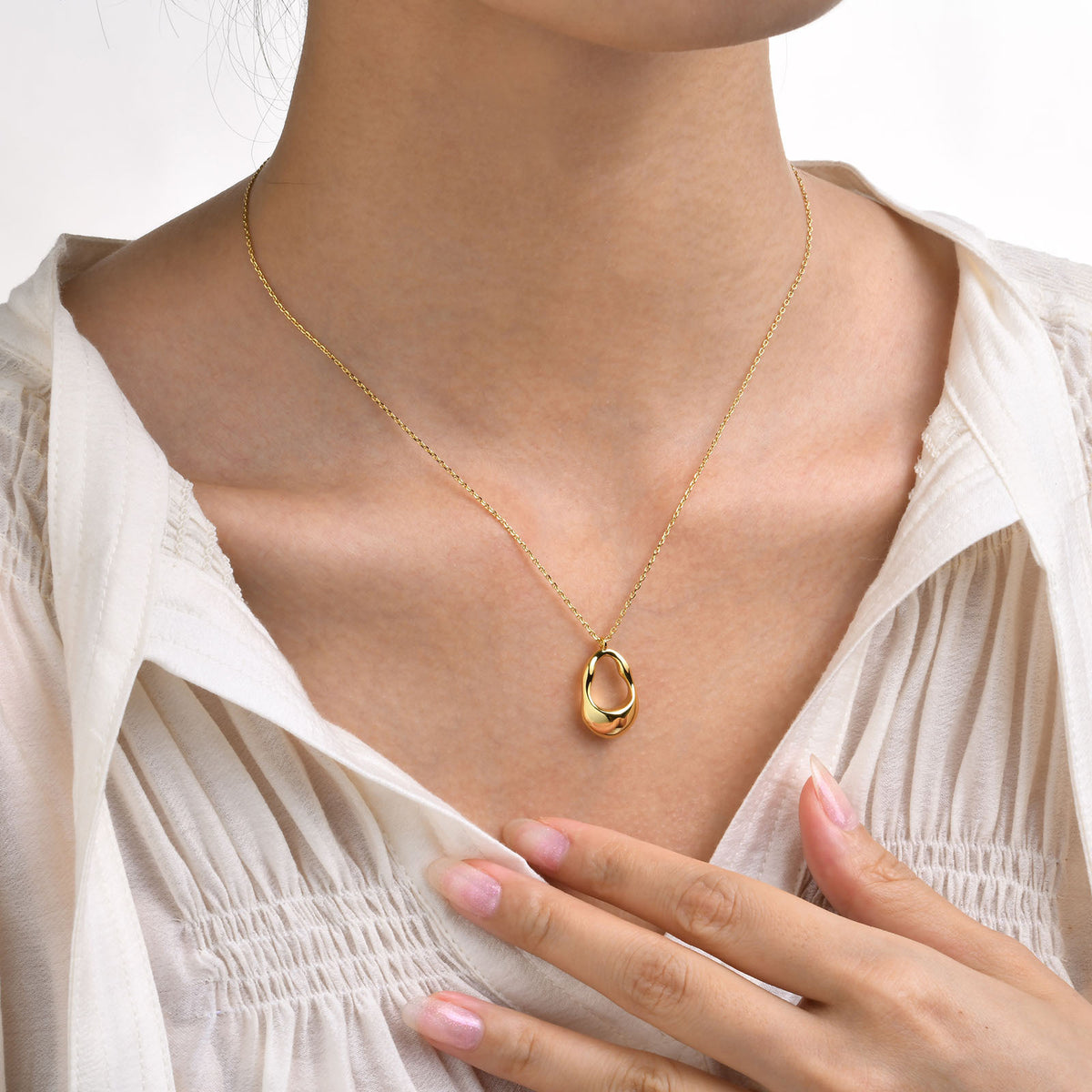 Simple Copper Material 18K Gold Hollow Irregular Pendant Necklace