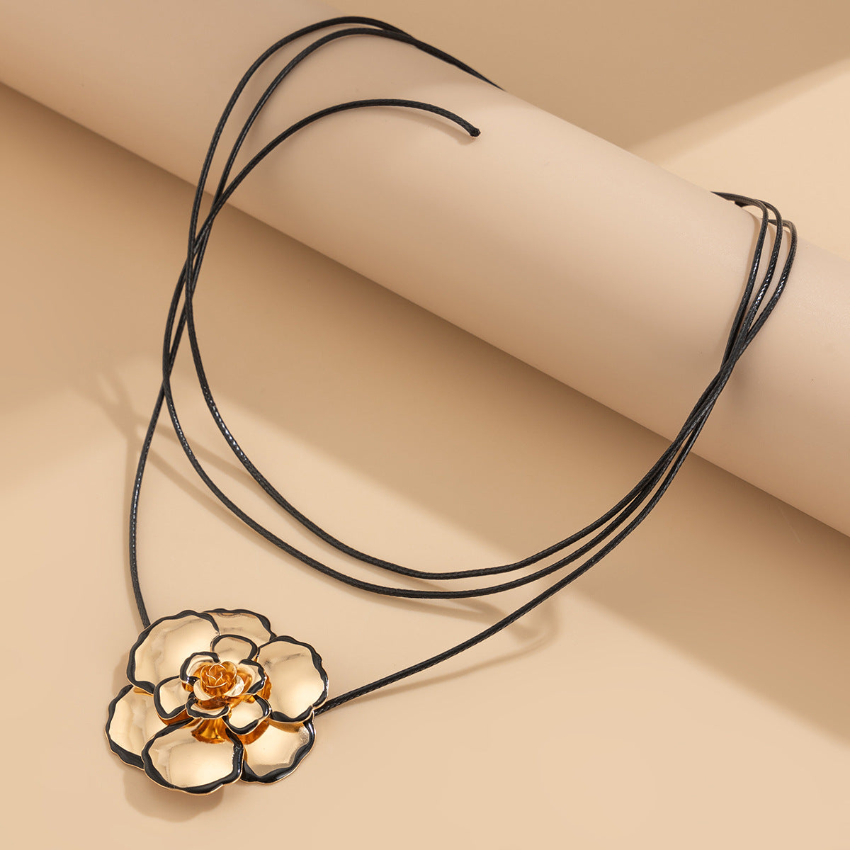 Planderful Vienna Verve Jewelry Set – Personalized Metal Flower Design