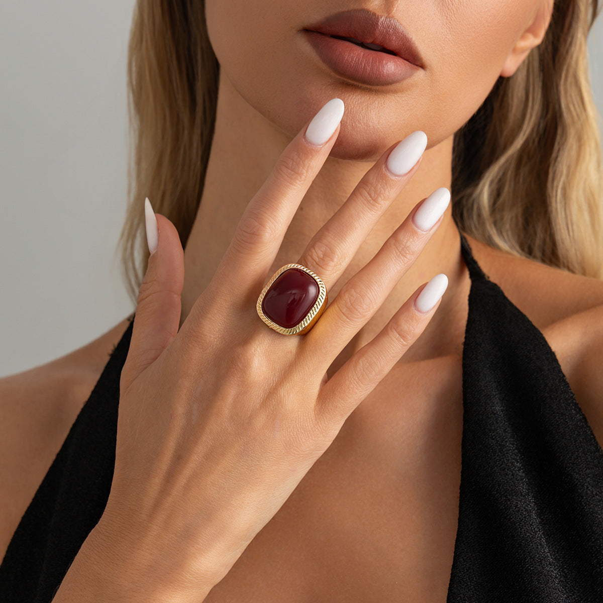 Planderful Vienna Verve Geometric Ring For Women Versatile Vintage Square Stone Statement