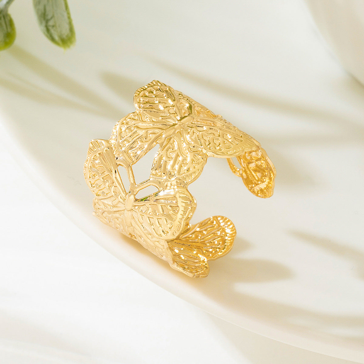 Planderful Vienna Verve Jewelry Set – Fashionable Adjustable Butterfly Design