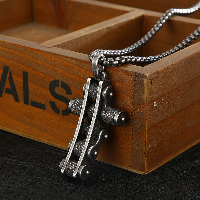 Creative Bicycle Chain Cross Pendant, Retro Hip-Hop Nightclub Men's Titanium Steel Square Pearl Necklace