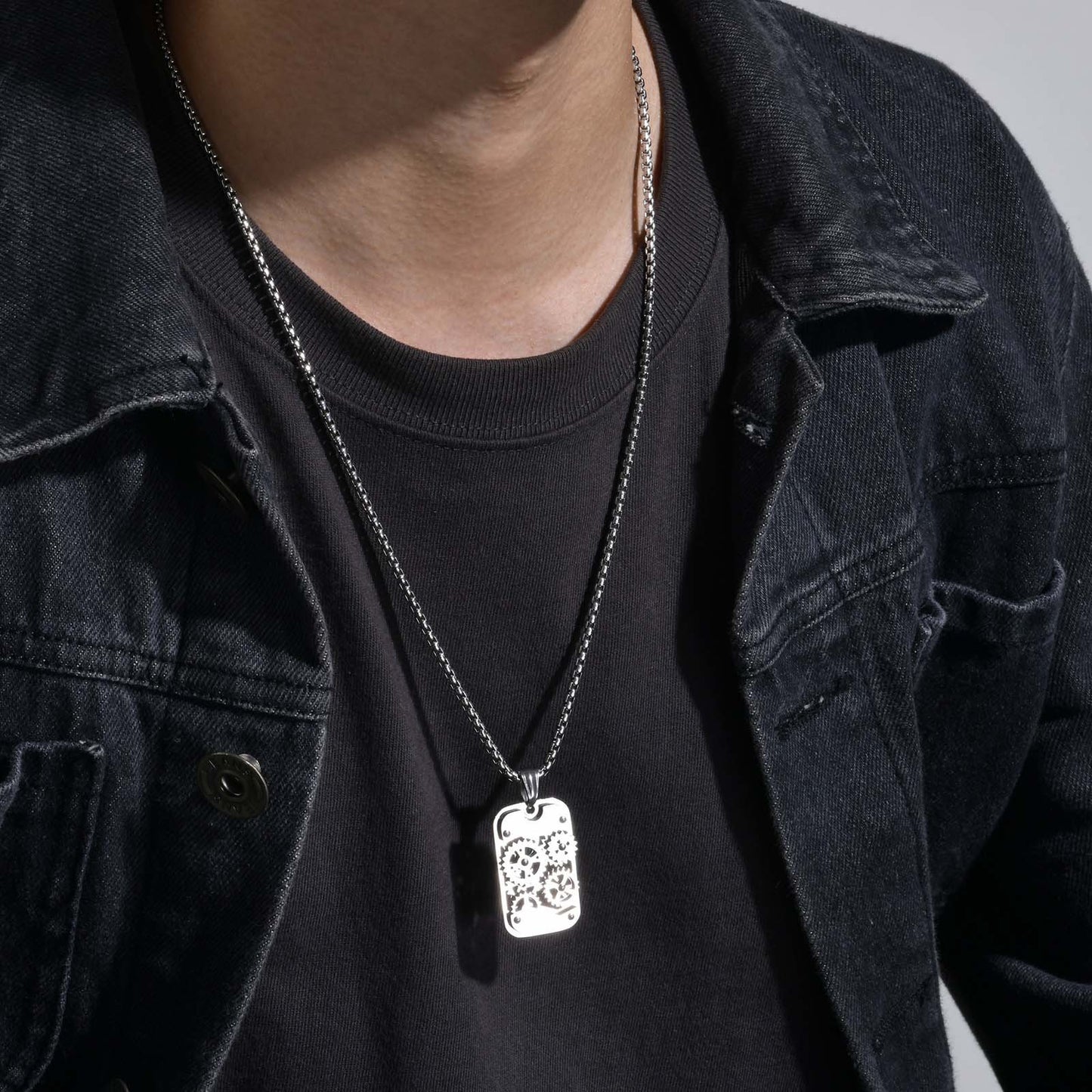 Stainless Steel Gear Pendant Titanium Steel Rotating Gear Necklace