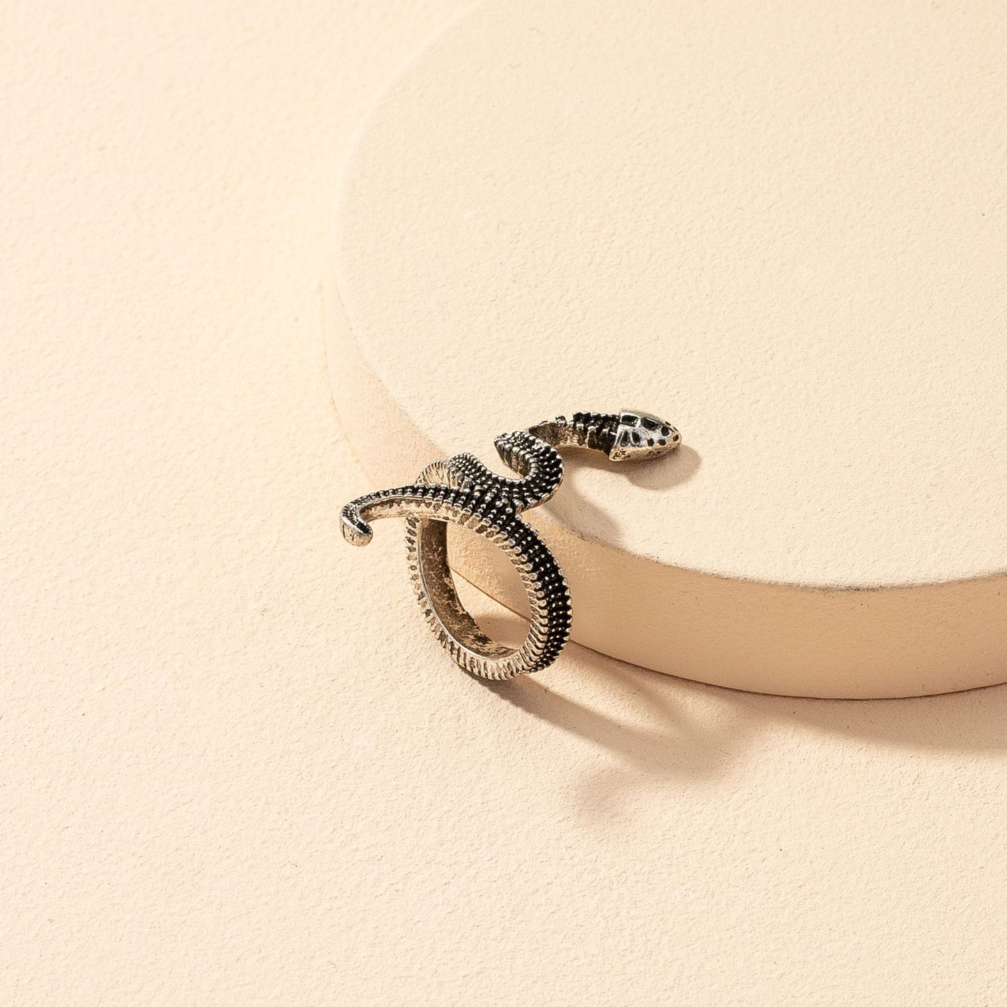 Vintage Snake Statement Ring - Exquisite Handcrafted European Chic