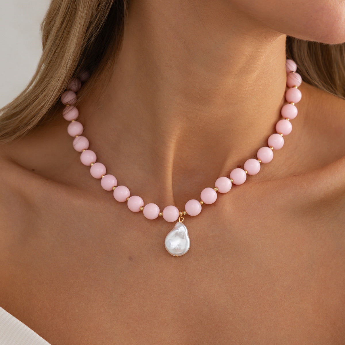 Colored Round Beads Pearl Necklace Dopamine Beaded Holiday Wind Necklace
