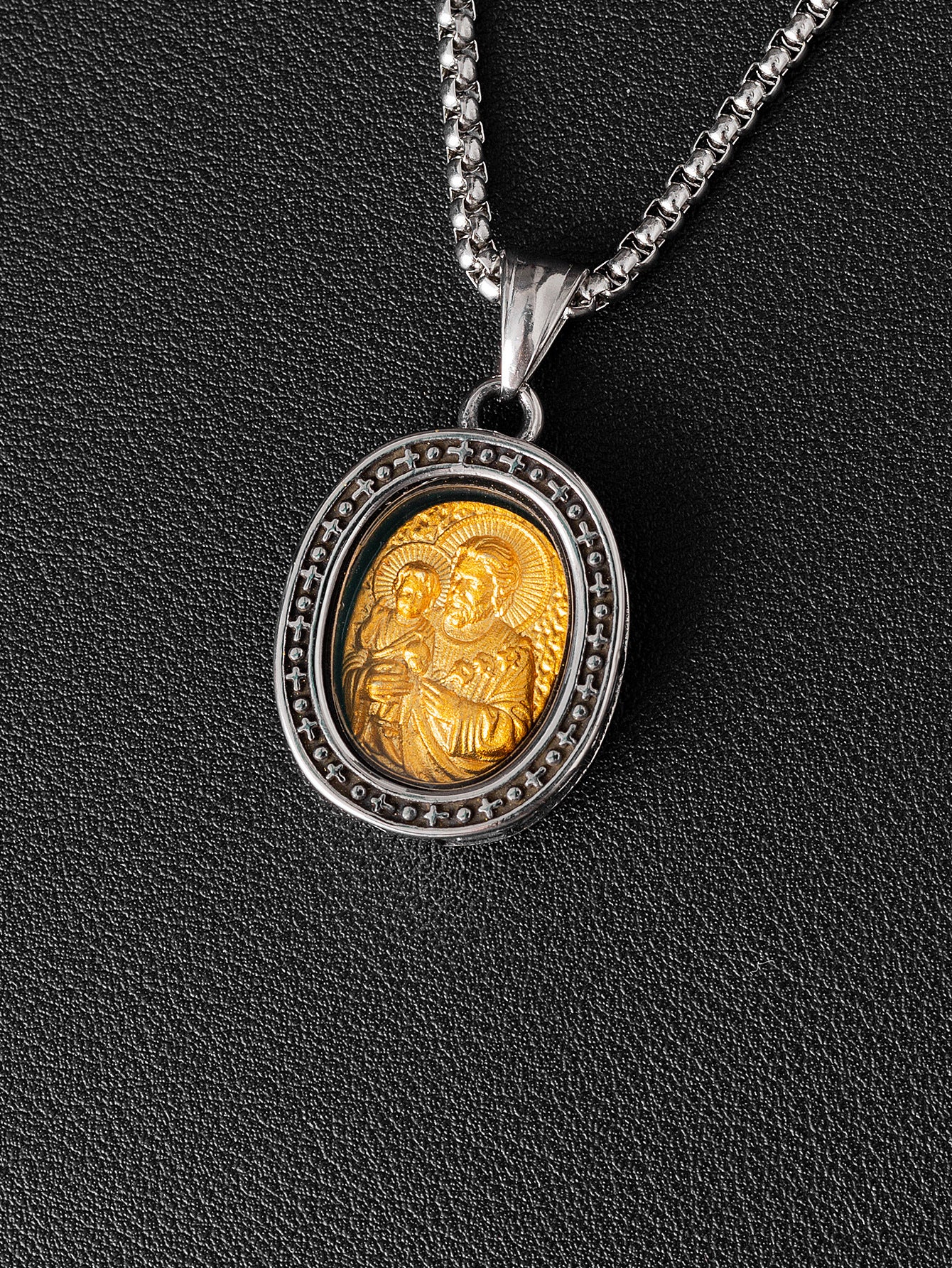 Steel Necklace – Elegant Virgin Portrait Pendant