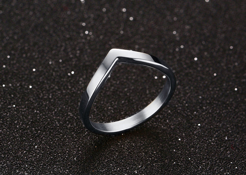 Exquisite European and American Fashion Ring Titanium Steel