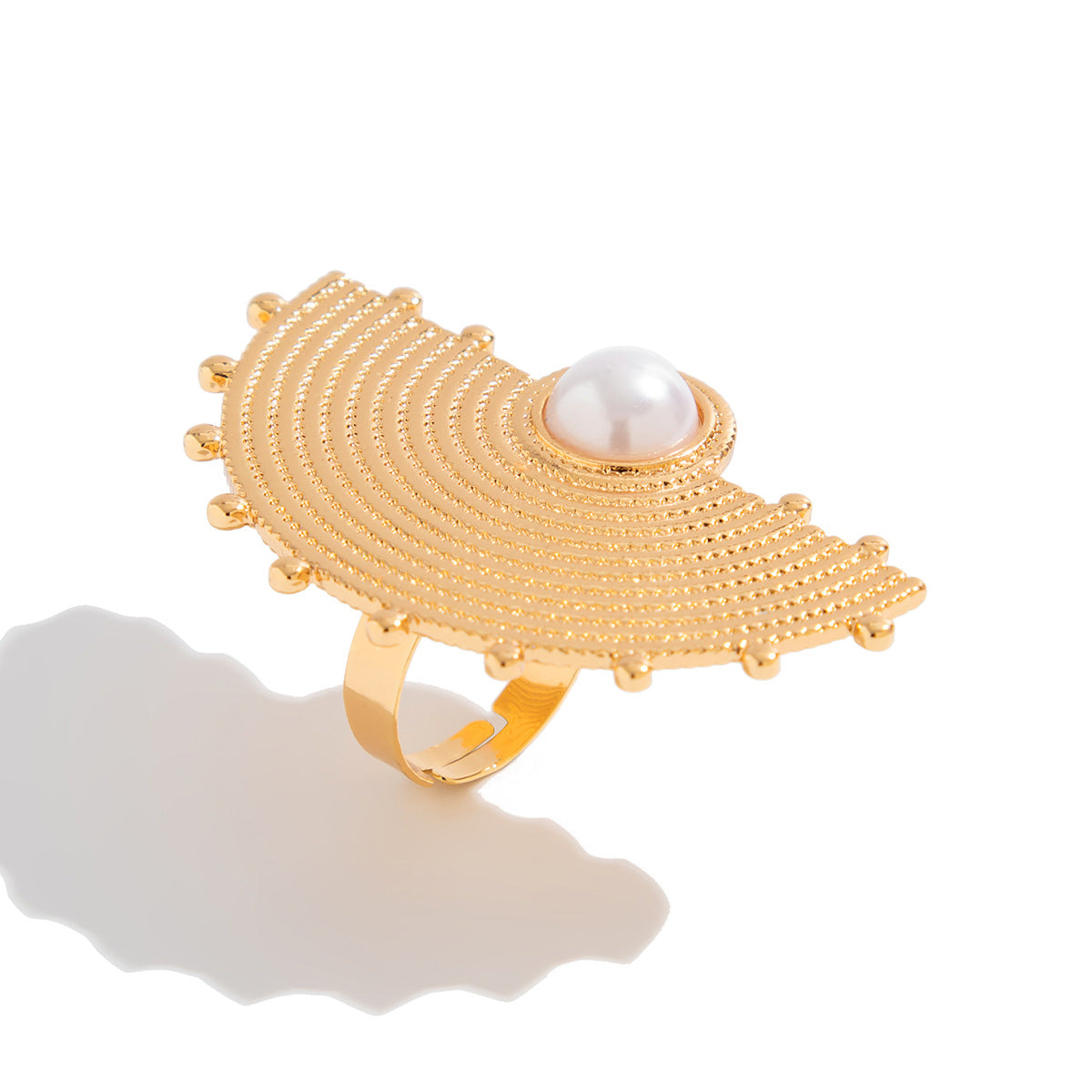 Planderful Vienna Verve Ring – Elegant Flower Design with Imitation Pearl