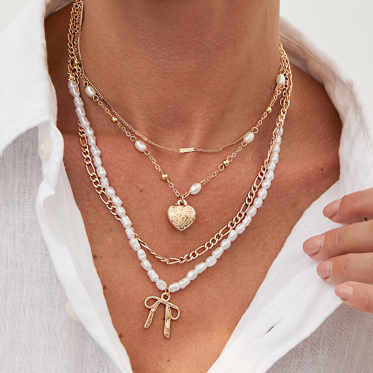 Planderful Vienna Verve Necklace – Elegant Personalized Bow Design