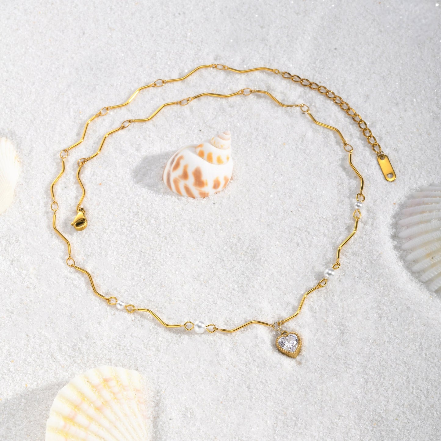 Stainless Steel Imitation Pearl Heart-Shaped Wavy White Zirconium Gold Premium Necklace