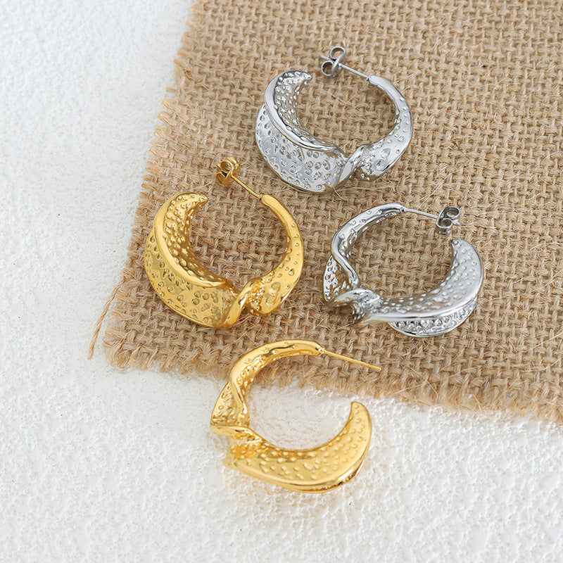 Geometric C-Shaped Earrings in Titanium Steel with 18K Gold Plating