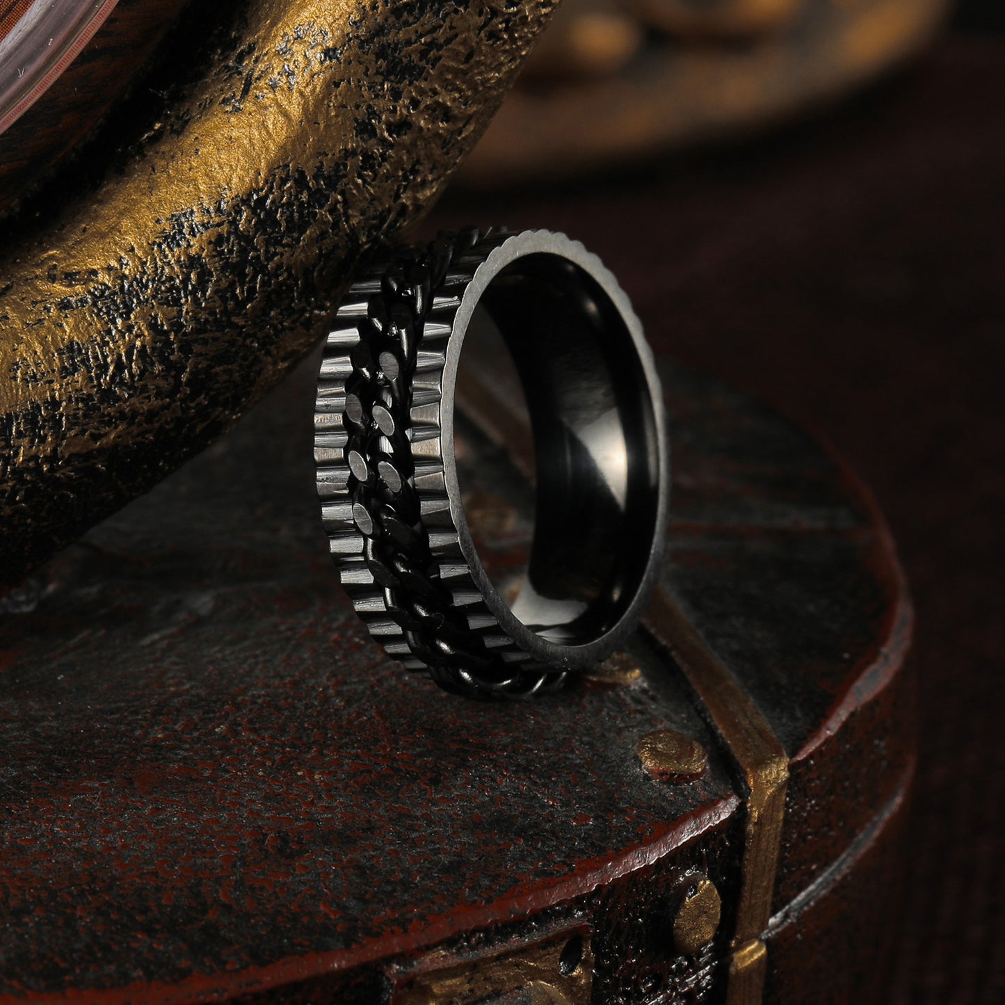 Planderful Everyday Genie Stainless Steel Ring For Men Unisex Retro Wind Gear Chain Statement