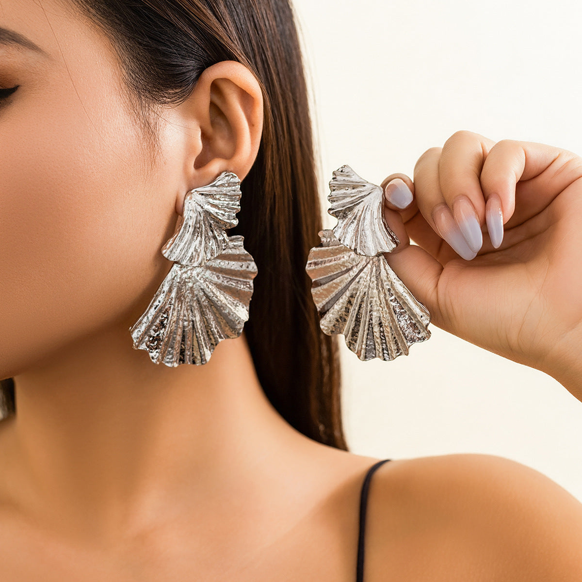 Planderful Vienna Verve Earrings – Exaggerated Ginkgo Biloba Design