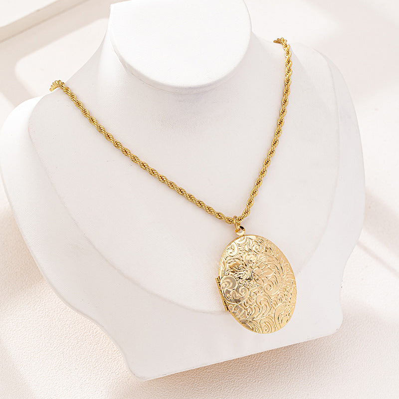 Planderful Vienna Verve Necklace – Fashionable Metal Geometric Design