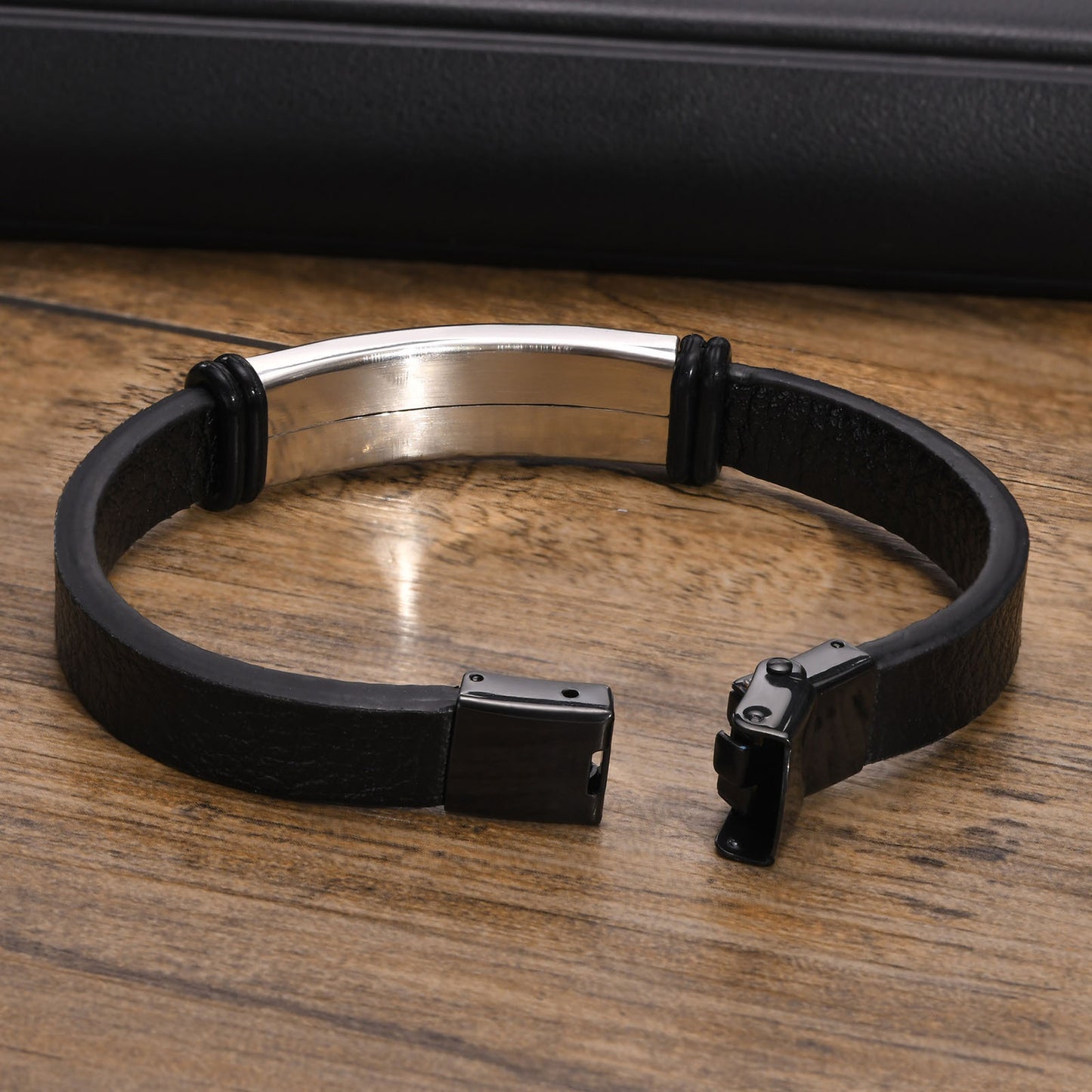 Stainless Steel Black Curved Leather Bracelet Men's Trendy Accessories Jewelry Wholesale Personalized for Men
