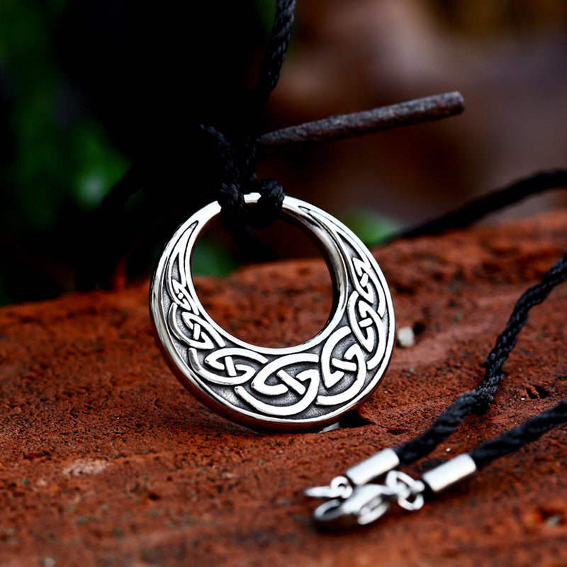 Stylish Nordic Viking Celtic Knot Titanium Steel Pendant for Men - Retro Pattern Wholesale