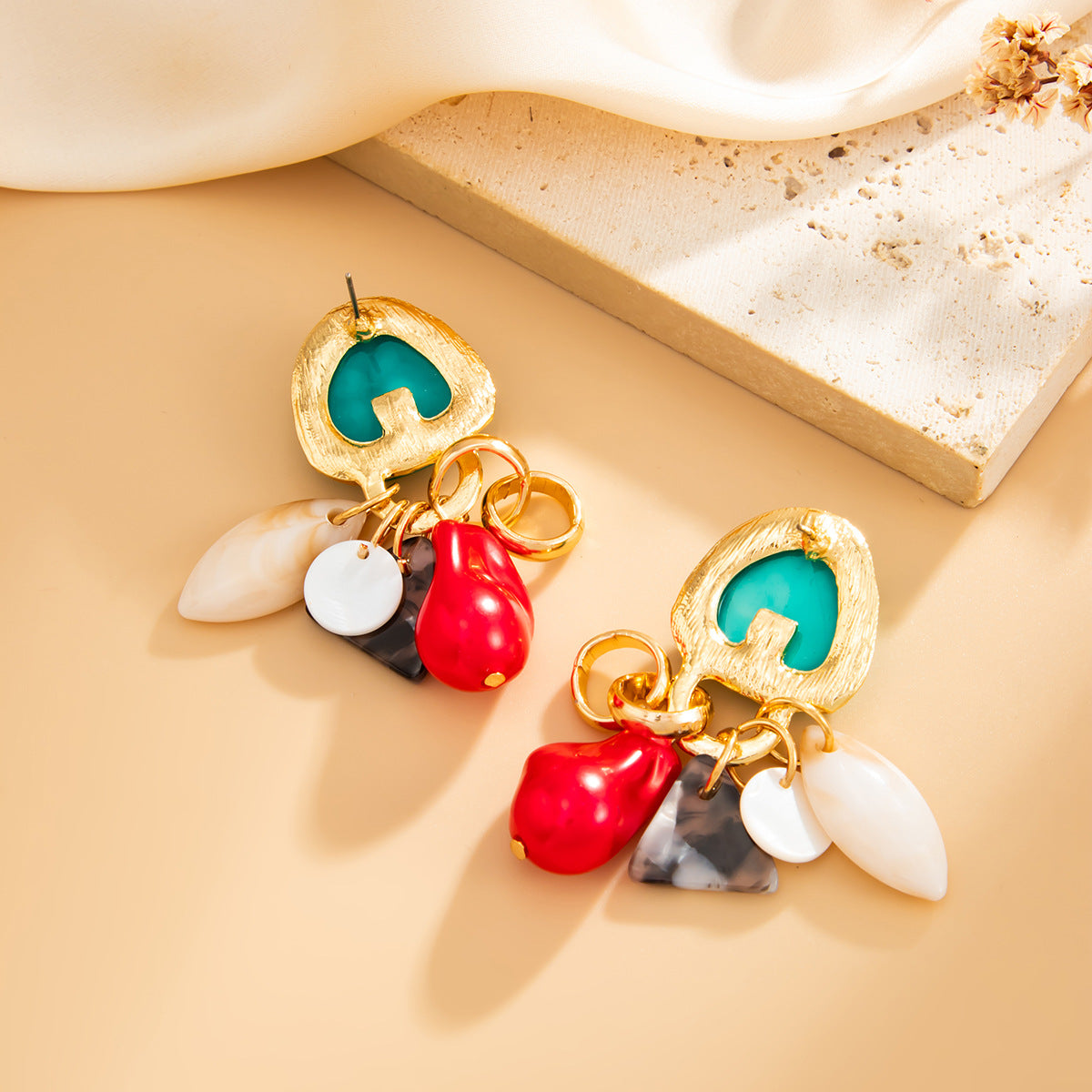 Planderful Vienna Verve Geometric Resin Earrings For Women Personalized Retro Inlaid Pendant Statement Jewelry