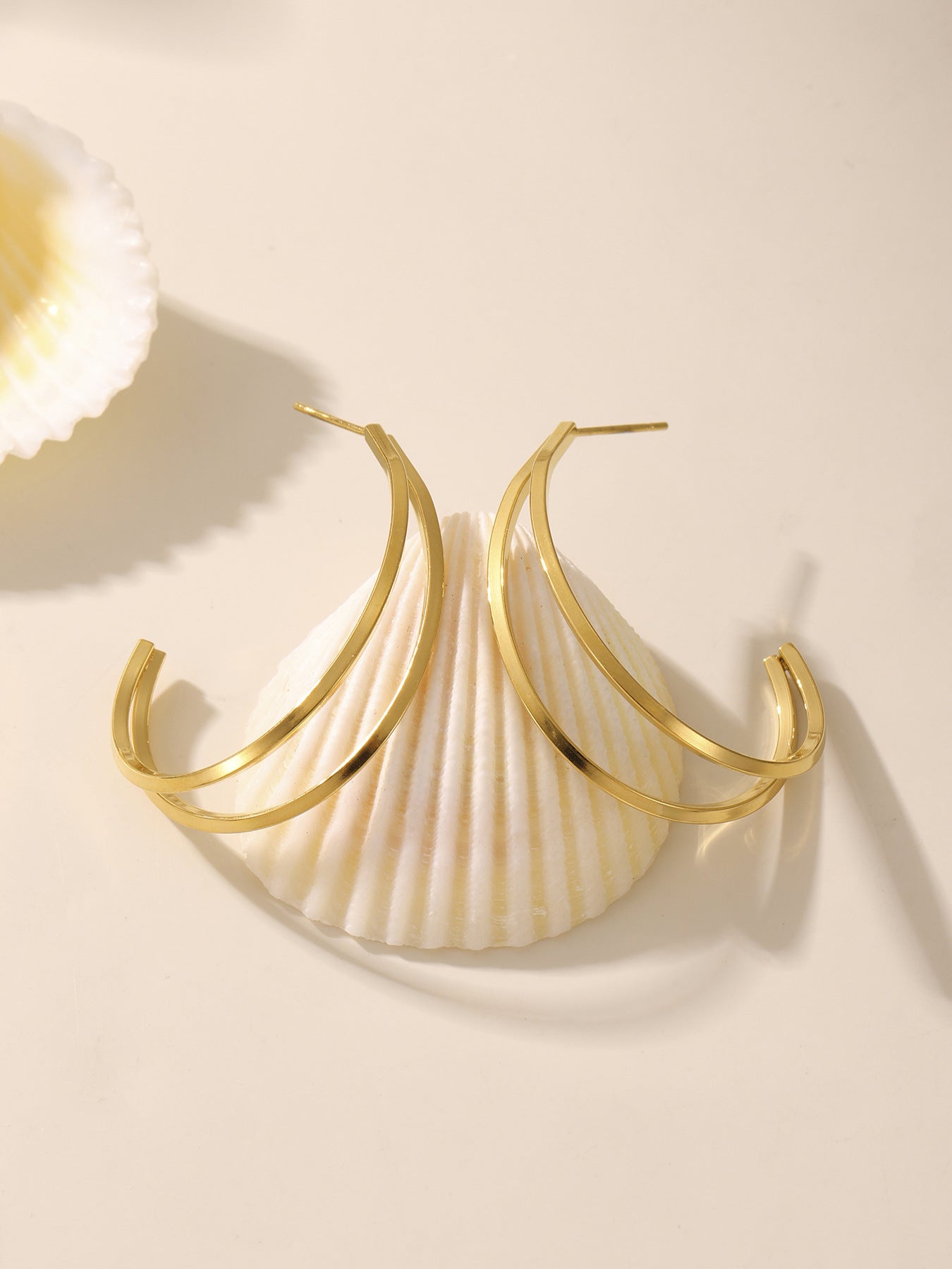 Planderful Minimalist C Shaped Earrings 18K Gold For Women