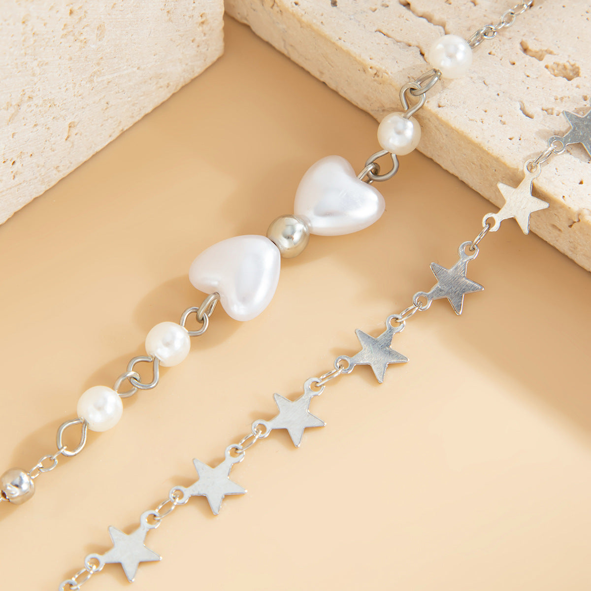 Planderful Vienna Verve Bracelet – Fashionable Imitation Pearl Design