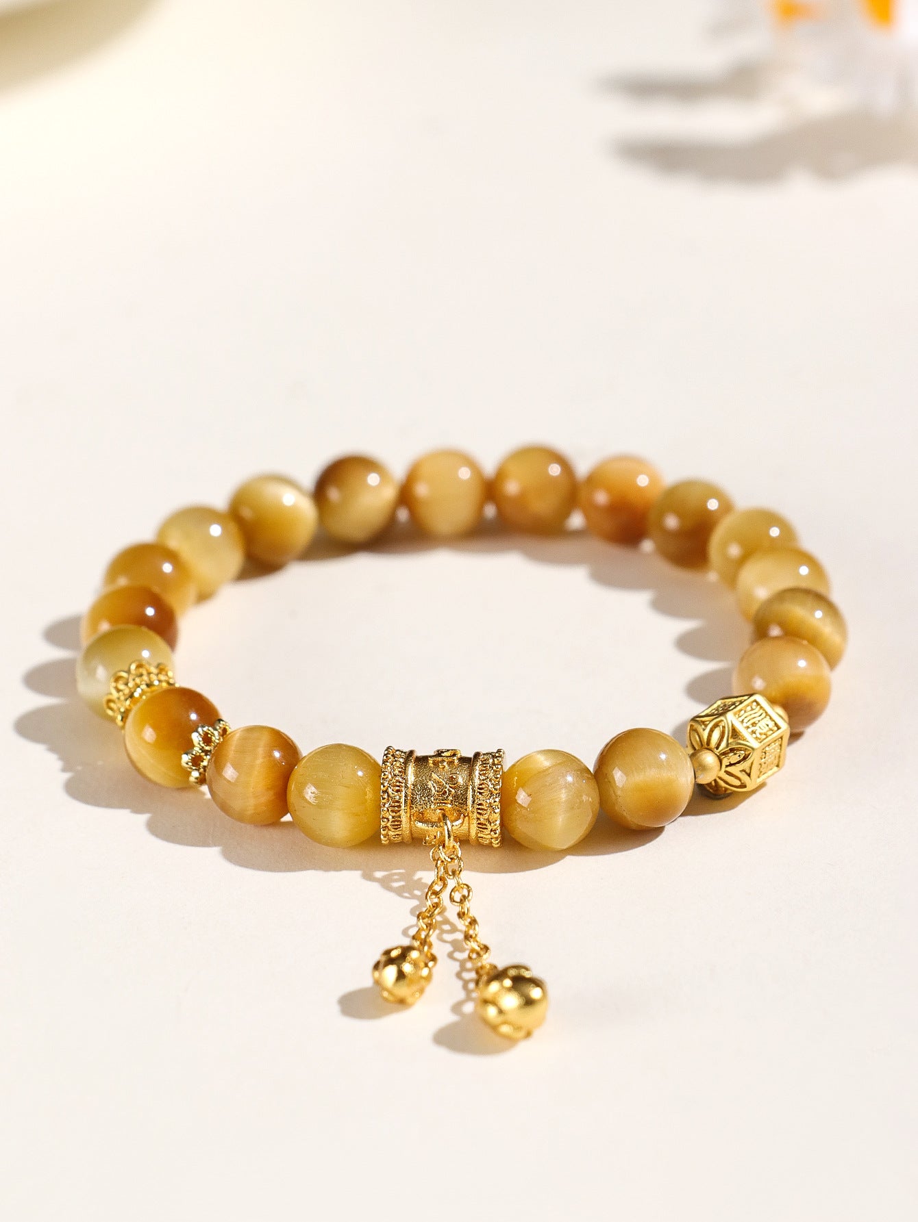 Planderful Fortune's Favor Bracelet – Elegant 8Mm Gold Tiger Eye Beads