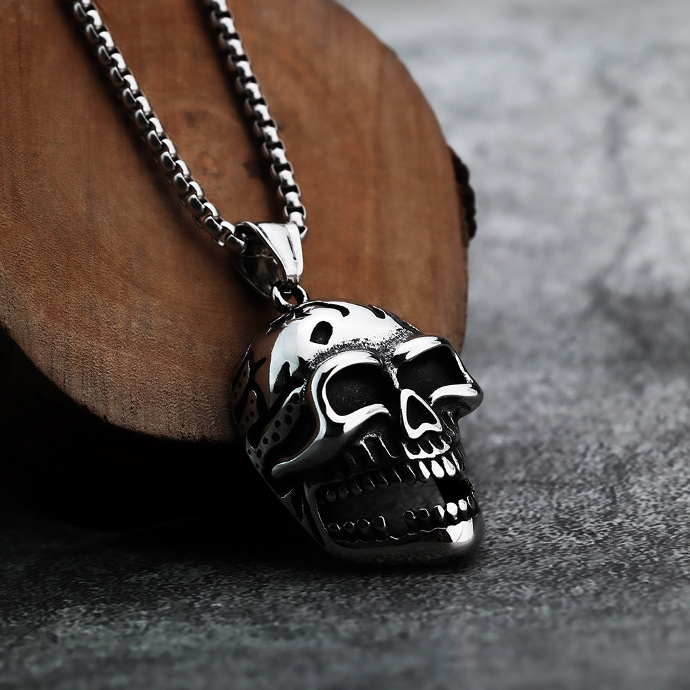 Domineering Titanium Steel Skull Demon Claw Pendant Necklace