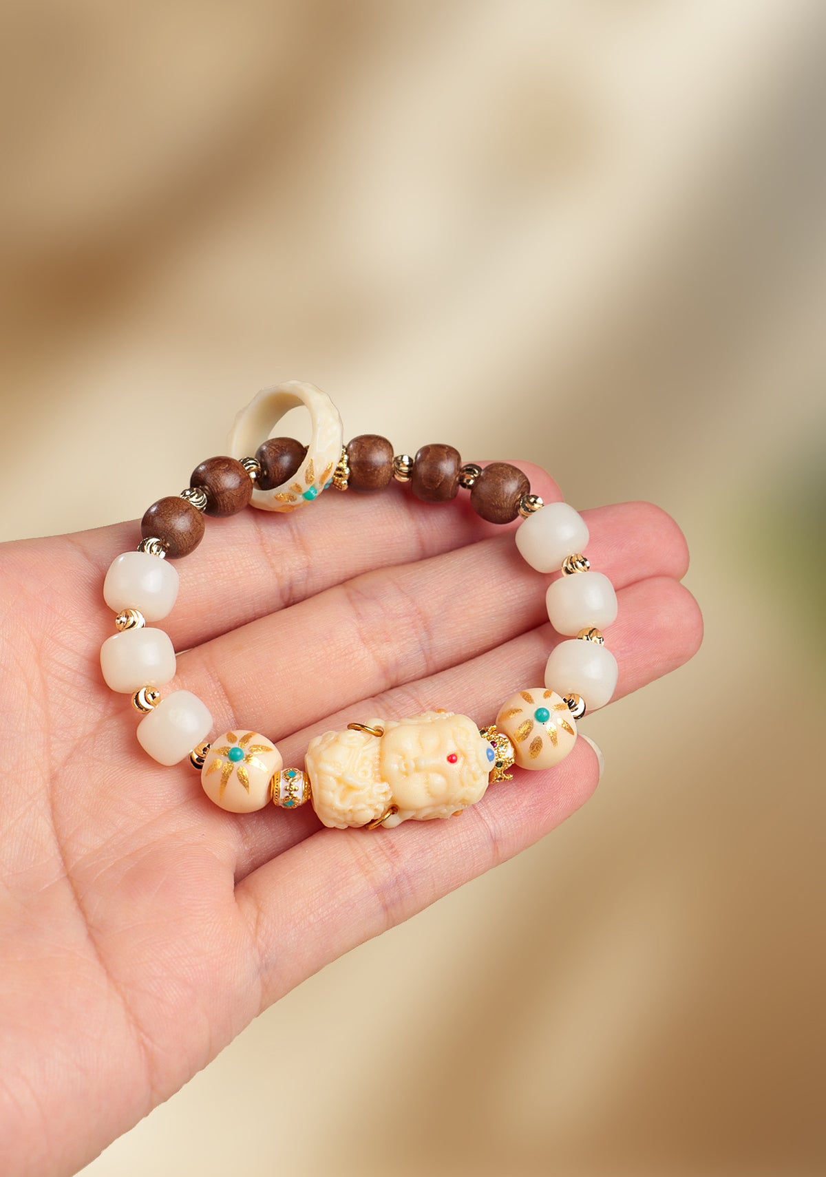 Agate Sandalwood Bracelet