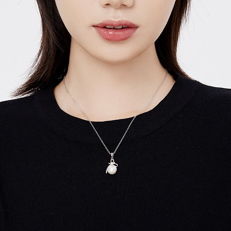 Pearl Single Pendant Necklace