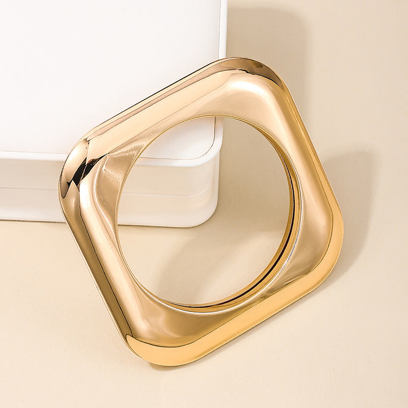 Extravagant Square Bracelet with Creative Hip Hop Vibe