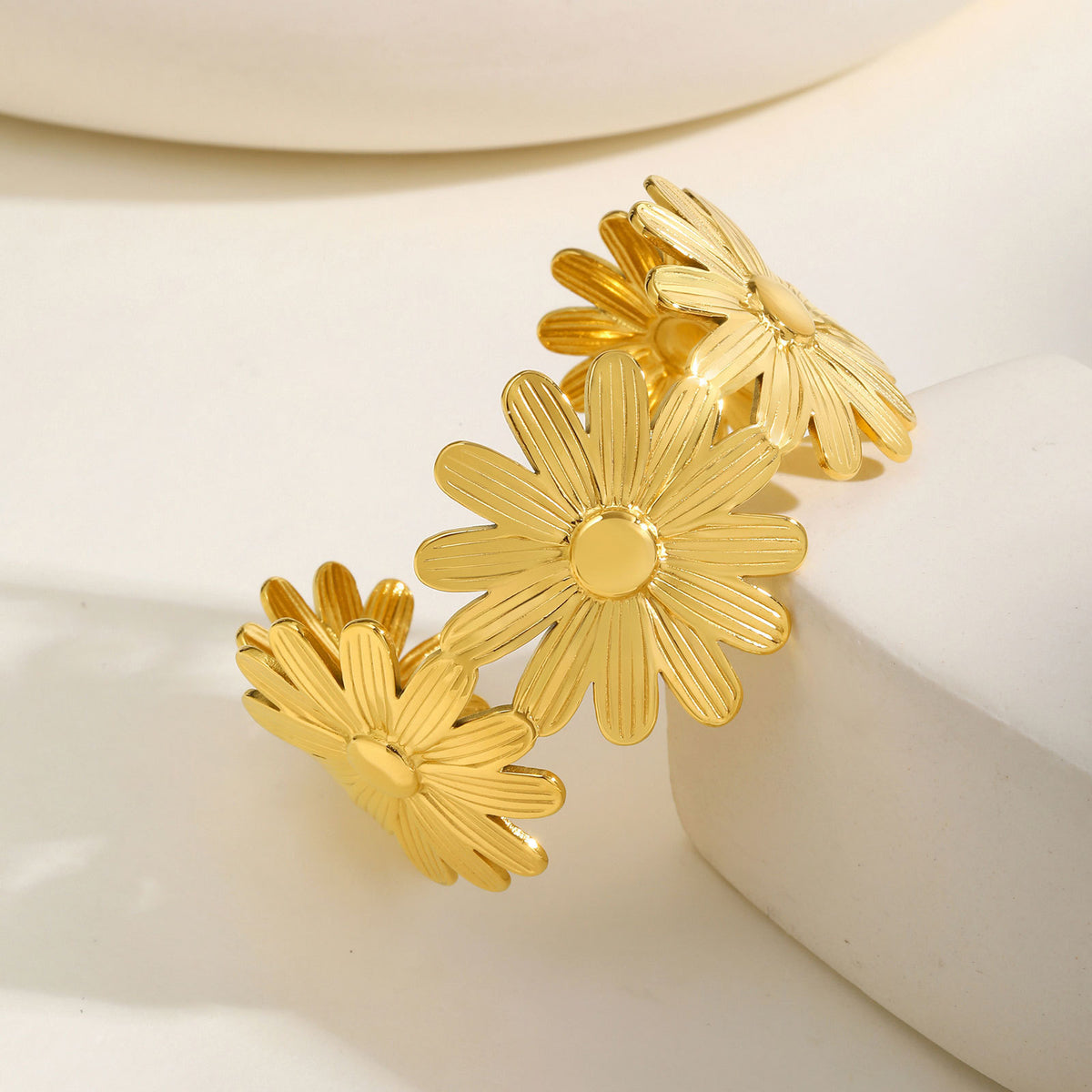 Stainless Steel Small Daisy Spiral Pattern Interlocking Opening Gold History Bracelet