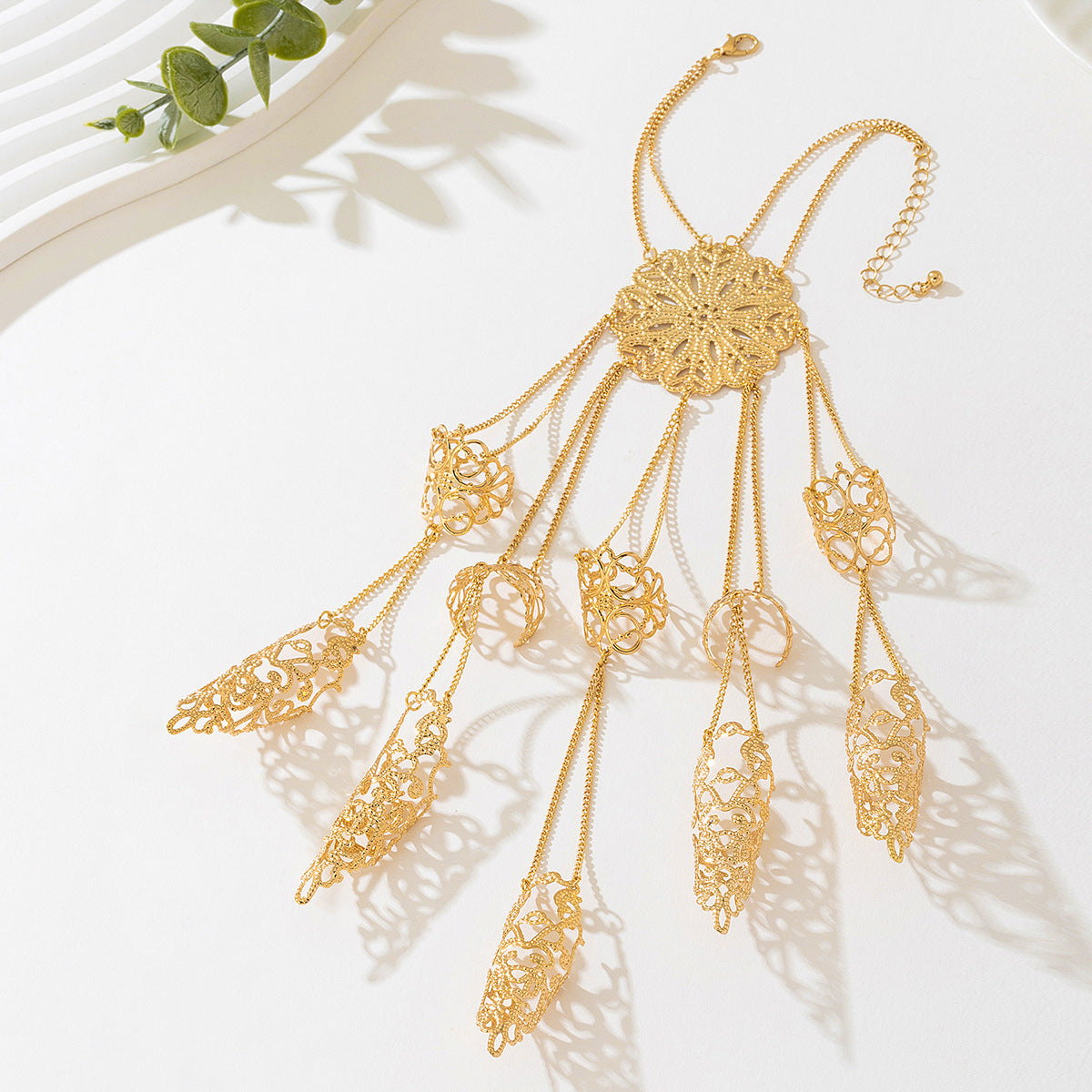 Planderful Vienna Verve Bracelet – Exaggerated Metal Hollow Design