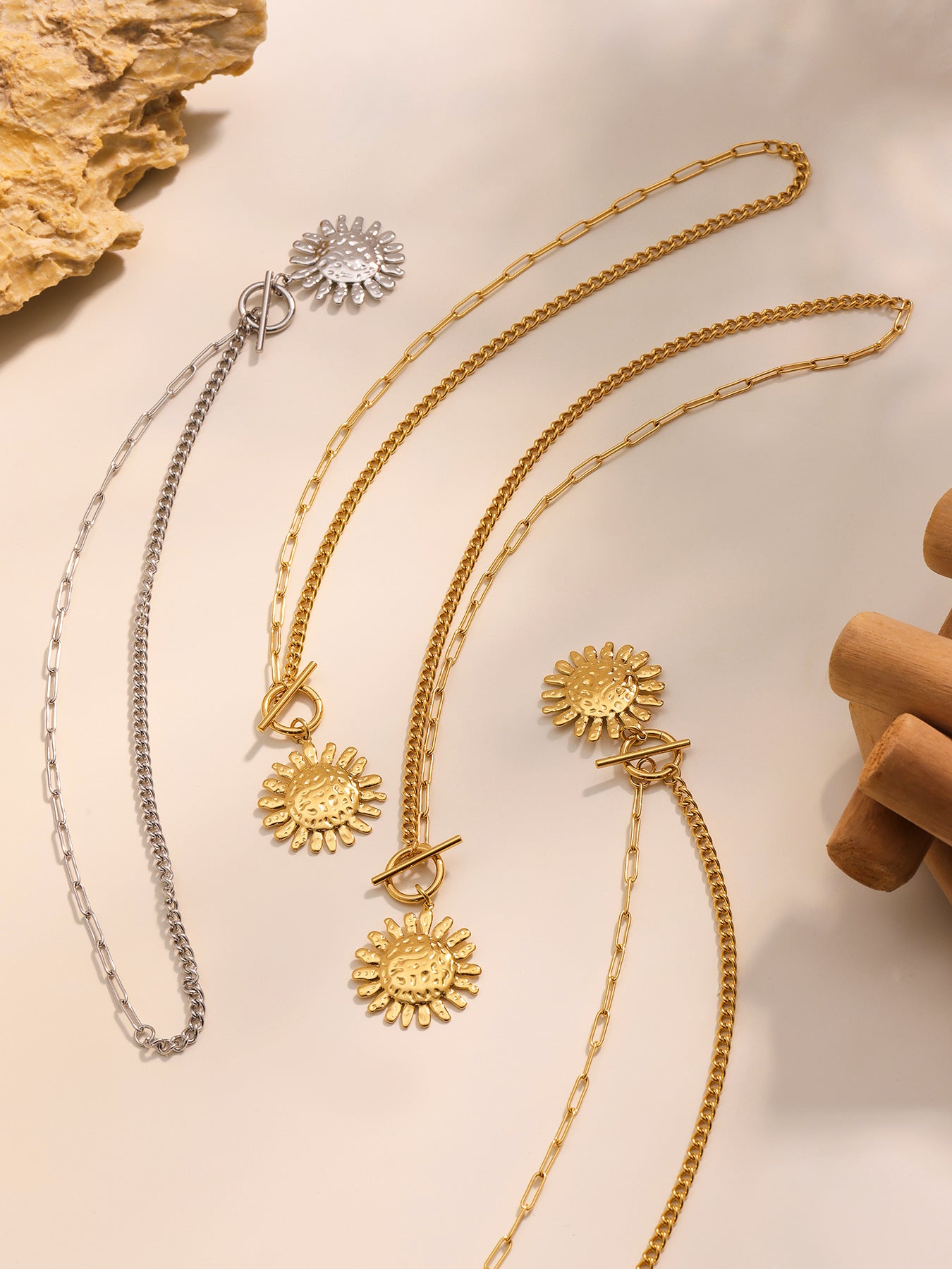 Planderful Genie Sunflower Hammer Necklace Women 18K