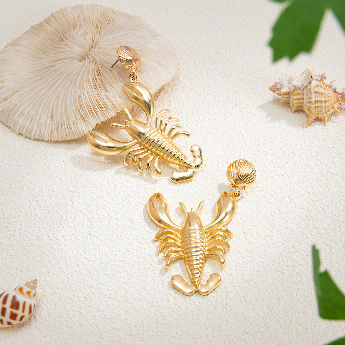 Planderful Lobster Pendant Stud Earrings For Women 3D Ocean Style Design Vienna Verve Collection