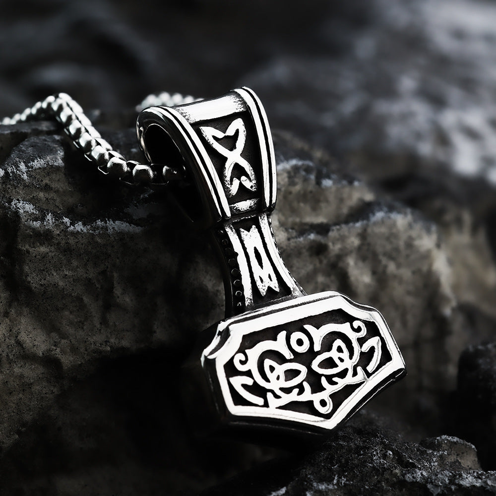 European And American Retro Men's Pendant Stainless Steel Viking Double-Sided Quake Necklace