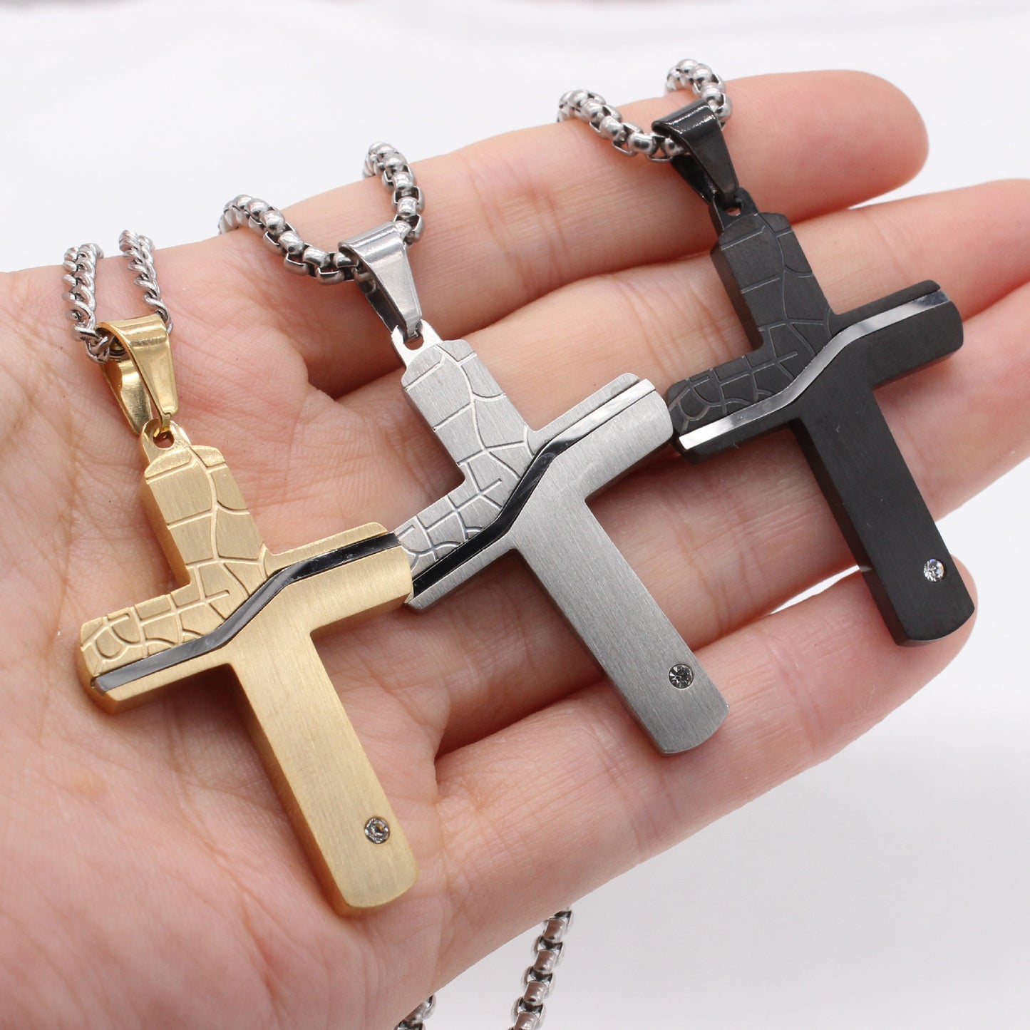 Retro European and American Men's Cross Pendant in Titanium Steel - Wholesale Jewelry for Foreign Trade