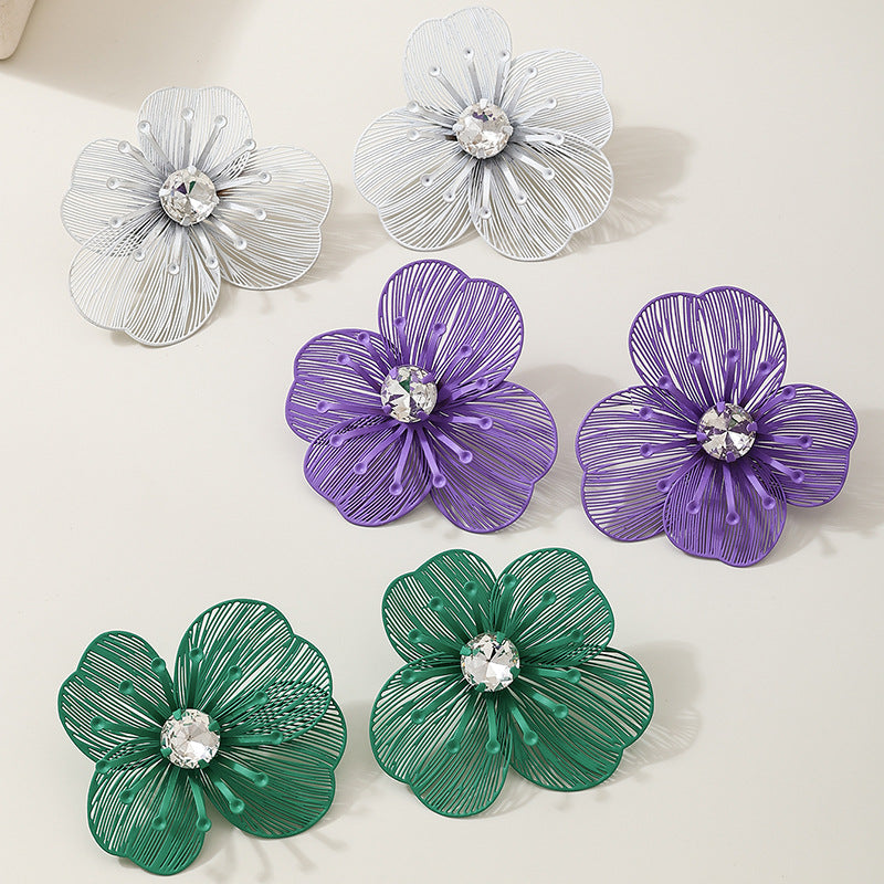 Planderful Vienna Verve Earrings – Fashionable Colored Flake Hollow Design