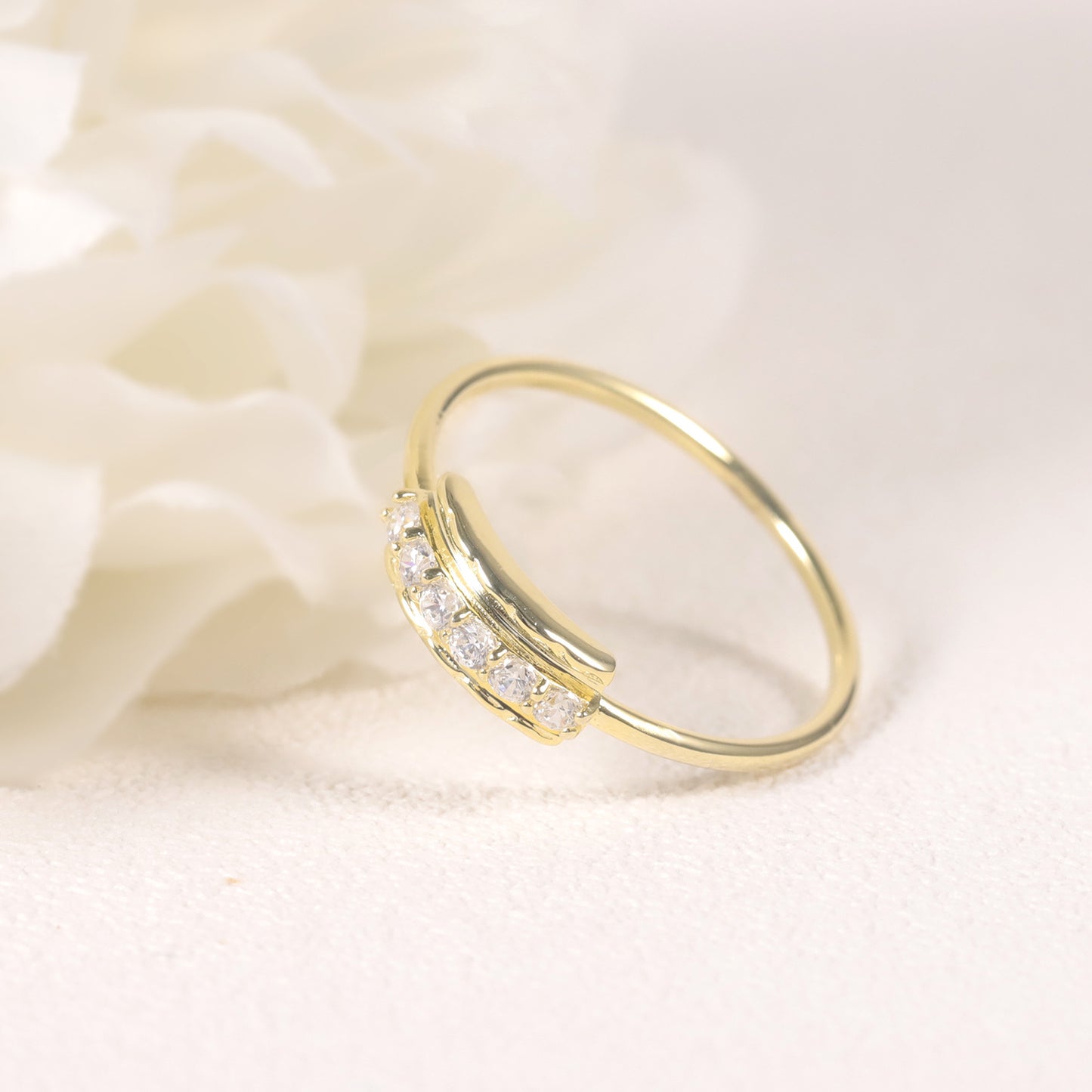 European And American Style Ring S925 Sterling Silver Inlaid With Moissanite Golden Dawn Series Gold Ring