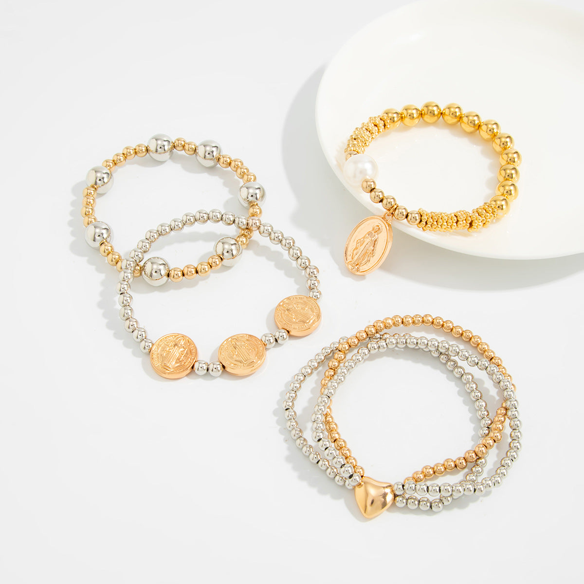 Planderful Vienna Verve Heart Shaped Beaded Bracelet For Women Elastic Vintage Faux Pearl Beads