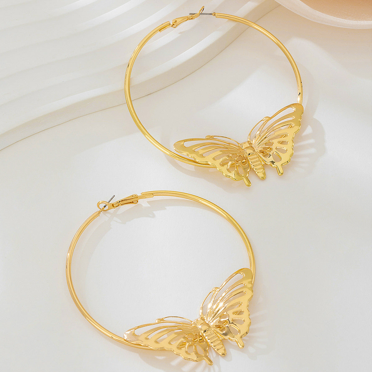 Planderful Vienna Verve Earrings – Elegant Metal Pleated Design with Zircon Accents