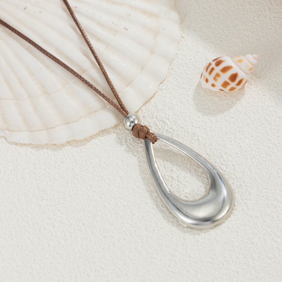 Hollow Teardrop Geometric Necklace